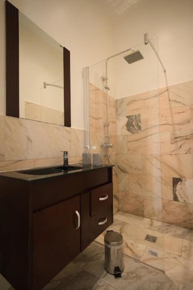 Prestige Designer Apartment, Super Central Nice Luaran gambar